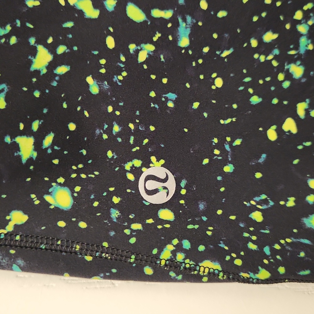 Lululemon - Picture 3 of 3